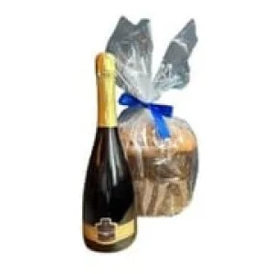 Studio image of Giovanniu2019s Signature Chocolate Chip Panettone wine bottle shot u2013 Italian wine u2013 buy Giovanniu2019s Signature Chocolate Chip Panettone winu2026
