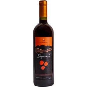 Studio image of Toscana wine bottle shot u2013 Italian red wine u2013 buy Toscana wine online in the UK u2013 order Italian wine with UK delivery