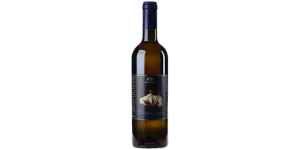 Studio image of Malvasia wine bottle shot u2013 Italian white wine u2013 buy Malvasia wine online in the UK u2013 premium Italian wine selection online