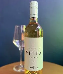 Studio image of Malvasia wine bottle shot u2013 Italian white wine u2013 buy Malvasia wine online in the UK u2013 premium Italian wine selection online