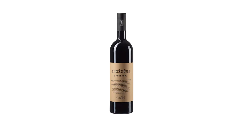 Studio image of Erbaluce Piemonte wine bottle shot u2013 Italian wine u2013 buy Erbaluce Piemonte wine online in the UK