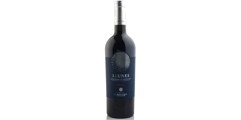 Studio image of Llunes Cannonau di Sardegna Riserva DOC u2013 Premium Sardinian Red Wine (75cl) bottle shot u2013 Italian red wine u2013 buy Llunes Cannonau di Saru2026