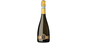 Studio image of Veneto wine bottle shot u2013 Italian sparkling wine u2013 buy Veneto wine online in the UK